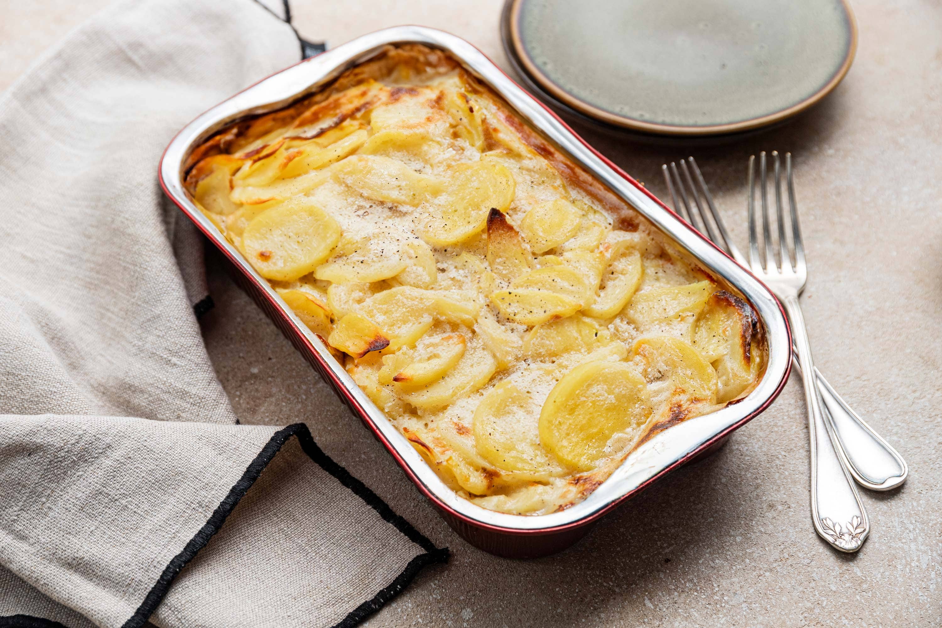 plat cuisiné gratin dauphinois à partager